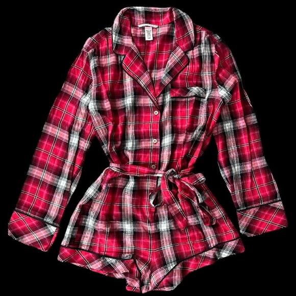 NWOT Victoria’s Secret plaid 1 pc sleep romper  Size Small - Picture 1 of 6
